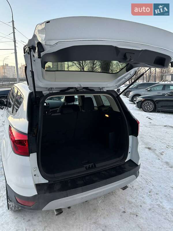 Внедорожник / Кроссовер Ford Escape 2019 в Киеве фото 19 Внедорожник / Кроссовер Ford Escape 2019 в Киеве
