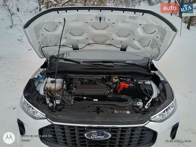 Внедорожник / Кроссовер Ford Escape 2023 в Хусте