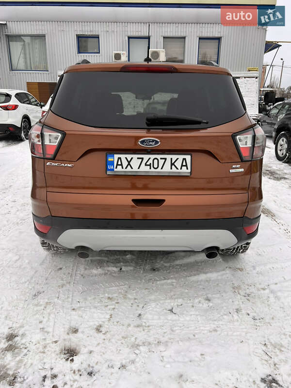 Внедорожник / Кроссовер Ford Escape 2016 в Киеве