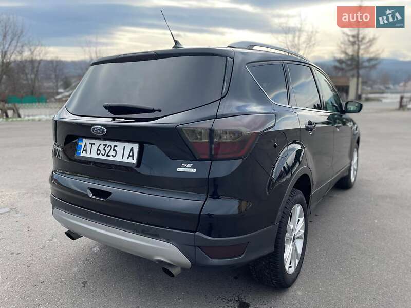 Внедорожник / Кроссовер Ford Escape 2018 в Львове