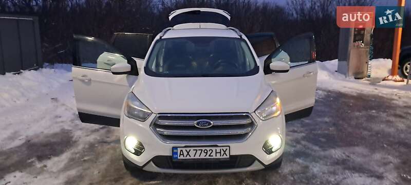 Внедорожник / Кроссовер Ford Escape 2017 в Харькове фото Внедорожник / Кроссовер Ford Escape 2017 в Харькове