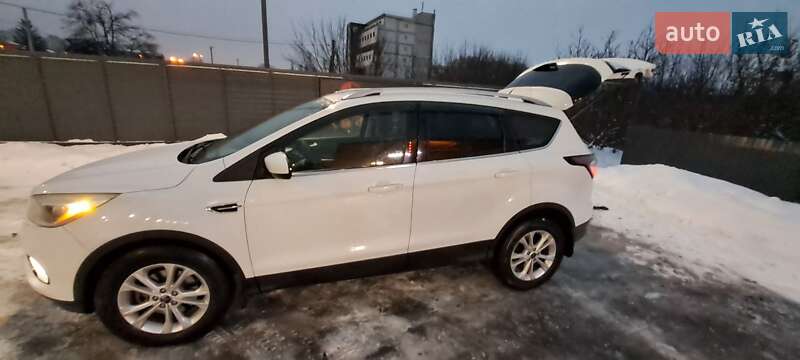 Внедорожник / Кроссовер Ford Escape 2017 в Харькове фото 7 Внедорожник / Кроссовер Ford Escape 2017 в Харькове