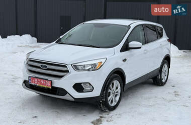 Внедорожник / Кроссовер Ford Escape 2019 в Дубно