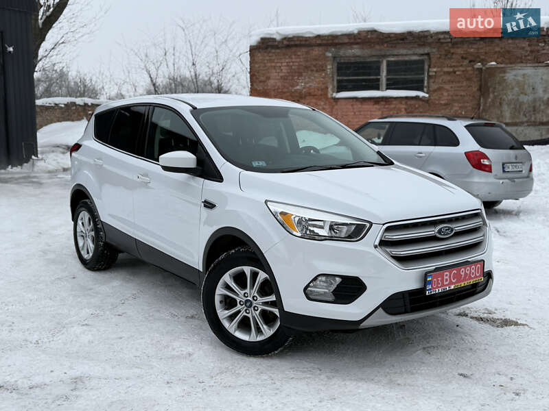 Внедорожник / Кроссовер Ford Escape 2019 в Дубно