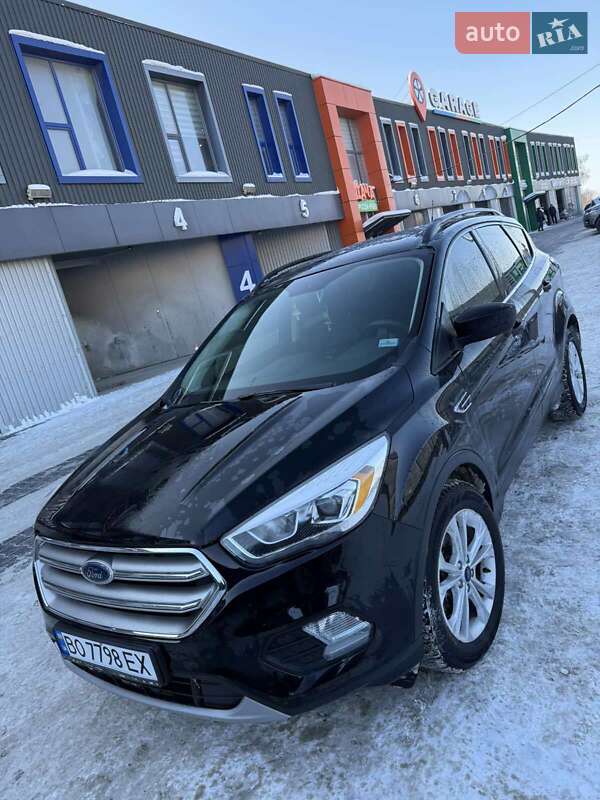 Позашляховик / Кросовер Ford Escape 2018 в Тернополі фото Позашляховик / Кросовер Ford Escape 2018 в Тернополі