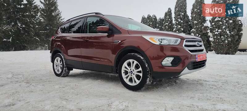 Позашляховик / Кросовер Ford Escape 2018 в Дубні фото Позашляховик / Кросовер Ford Escape 2018 в Дубні