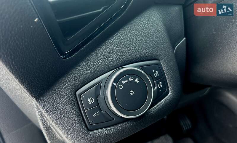 Позашляховик / Кросовер Ford Escape 2019 в Житомирі