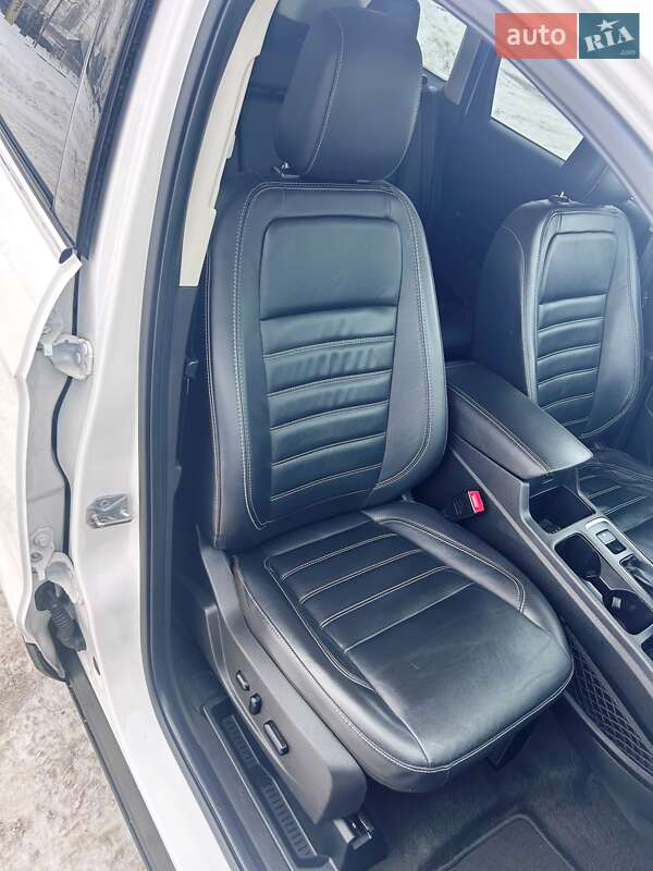 Позашляховик / Кросовер Ford Escape 2019 в Житомирі