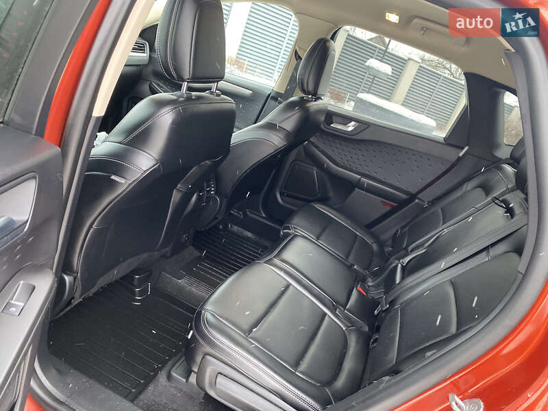 Внедорожник / Кроссовер Ford Escape 2019 в Киеве