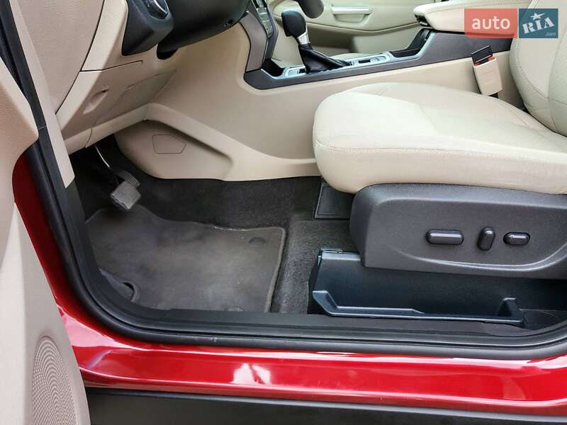 Внедорожник / Кроссовер Ford Escape 2017 в Ивано-Франковске