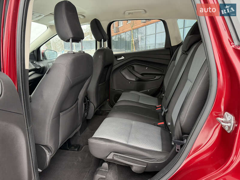 Внедорожник / Кроссовер Ford Escape 2019 в Дубно