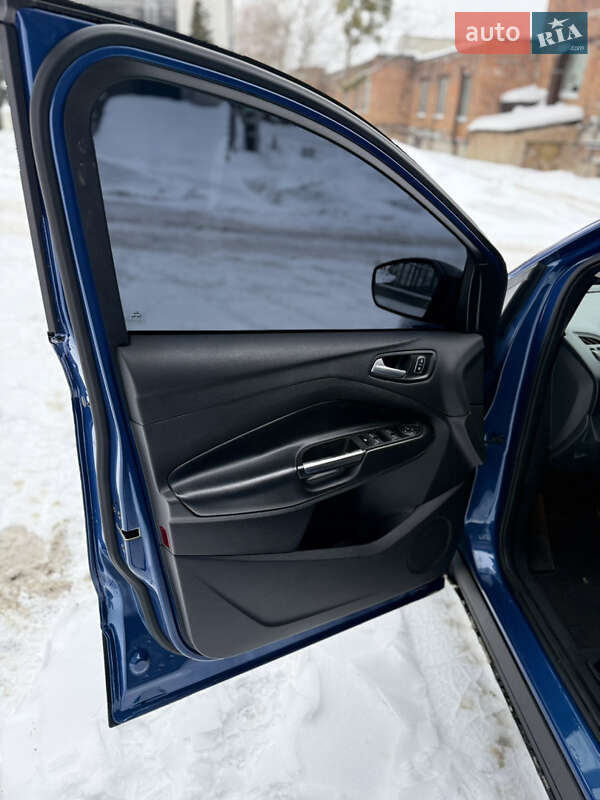 Позашляховик / Кросовер Ford Escape 2018 в Львові