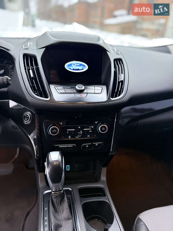 Позашляховик / Кросовер Ford Escape 2018 в Львові