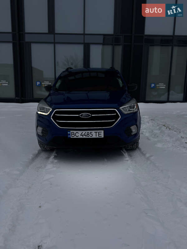 Позашляховик / Кросовер Ford Escape 2018 в Львові