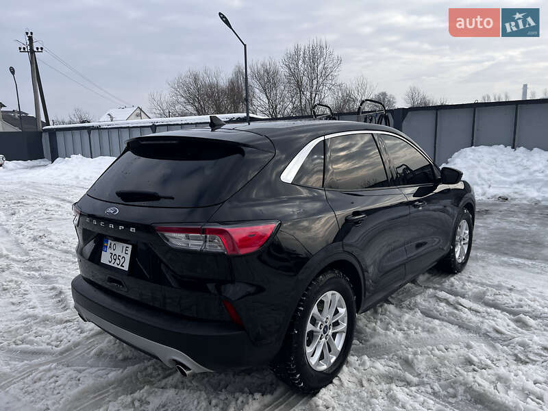 Позашляховик / Кросовер Ford Escape 2022 в Ужгороді