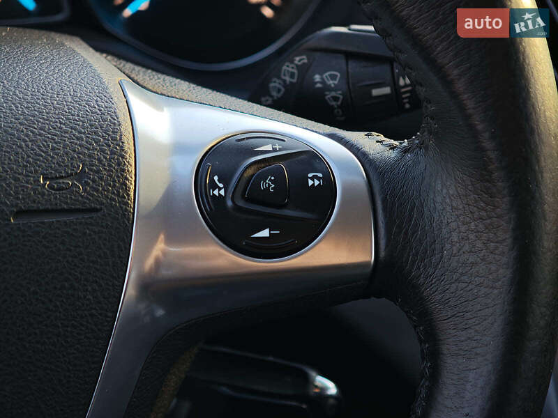 Внедорожник / Кроссовер Ford Escape 2015 в Харькове