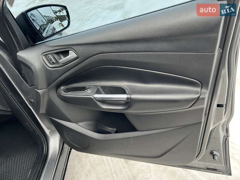 Позашляховик / Кросовер Ford Escape 2013 в Стрию