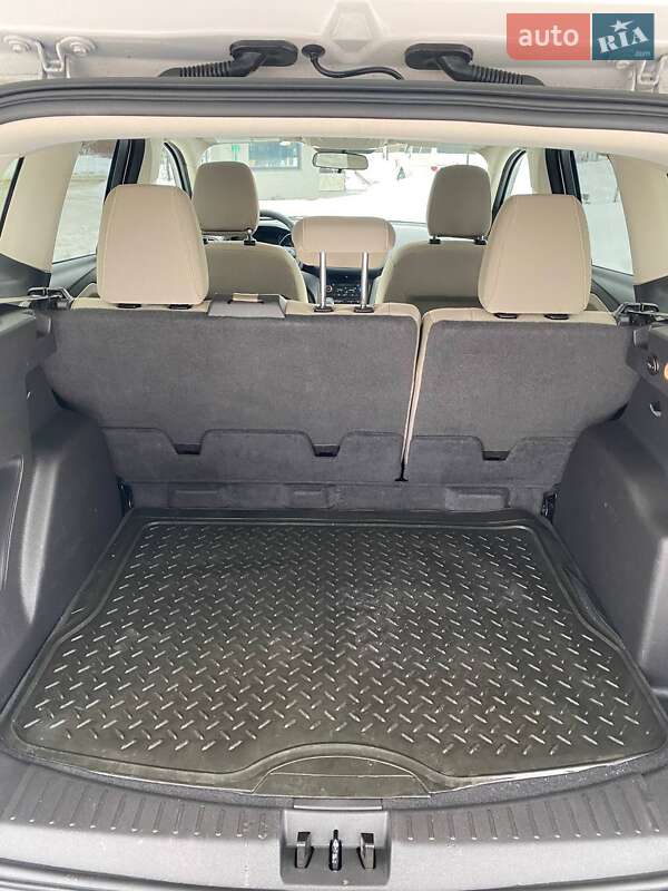 Внедорожник / Кроссовер Ford Escape 2018 в Львове