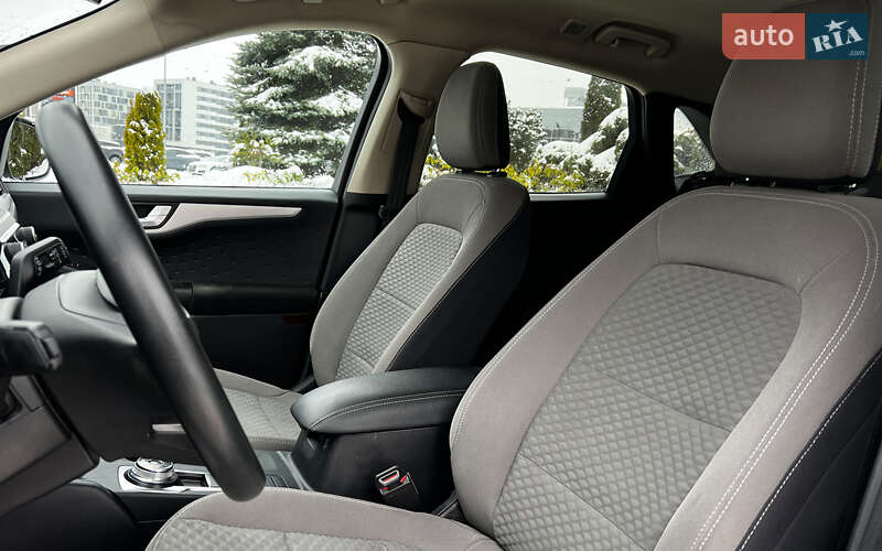 Внедорожник / Кроссовер Ford Escape 2020 в Львове