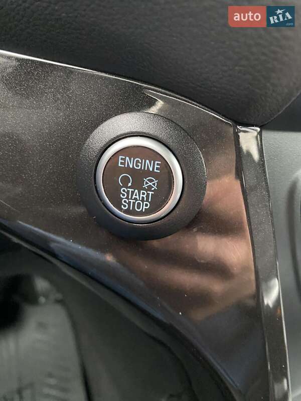 Позашляховик / Кросовер Ford Escape 2017 в Львові