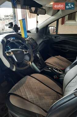 Позашляховик / Кросовер Ford Escape 2015 в Знам'янці