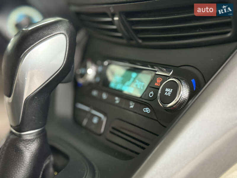 Внедорожник / Кроссовер Ford Escape 2014 в Ивано-Франковске