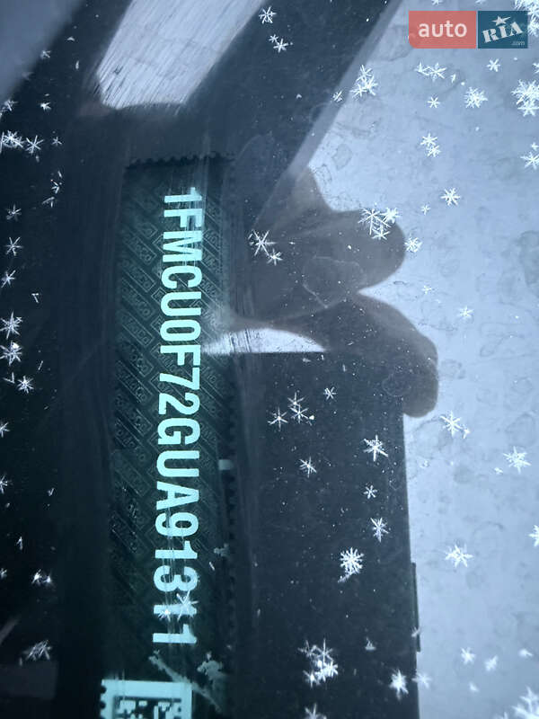 Внедорожник / Кроссовер Ford Escape 2016 в Полтаве