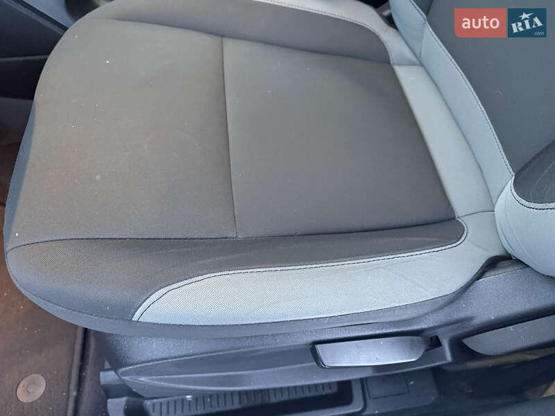 Внедорожник / Кроссовер Ford Escape 2016 в Полтаве