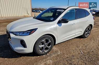 Внедорожник / Кроссовер Ford Escape 2023 в Хмельницком