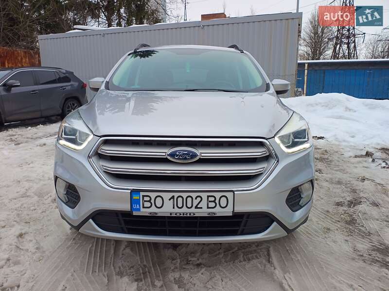 Позашляховик / Кросовер Ford Escape 2017 в Тернополі