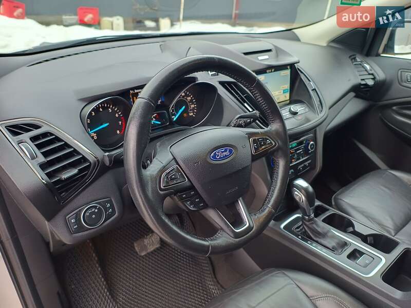 Позашляховик / Кросовер Ford Escape 2017 в Тернополі