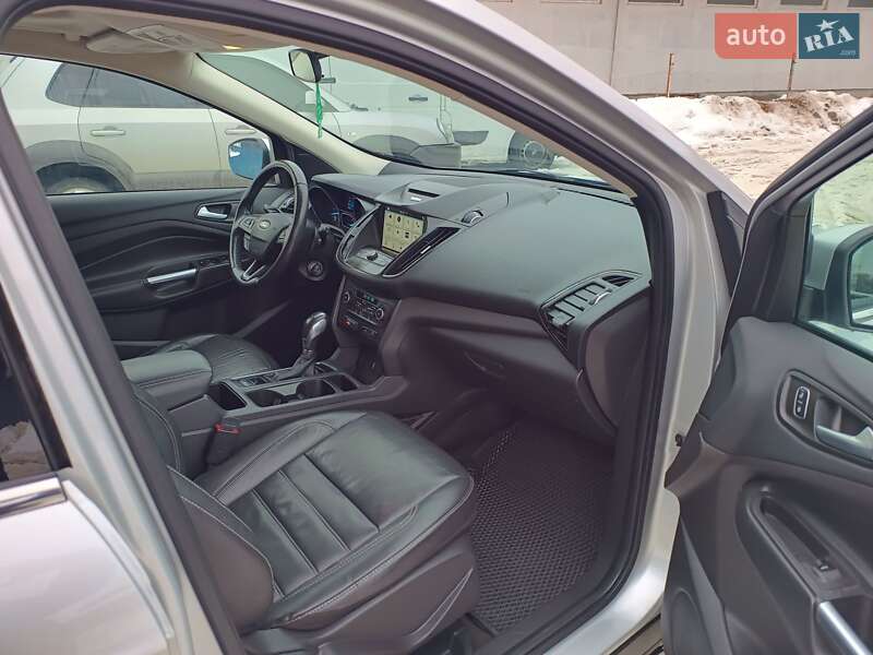 Позашляховик / Кросовер Ford Escape 2017 в Тернополі