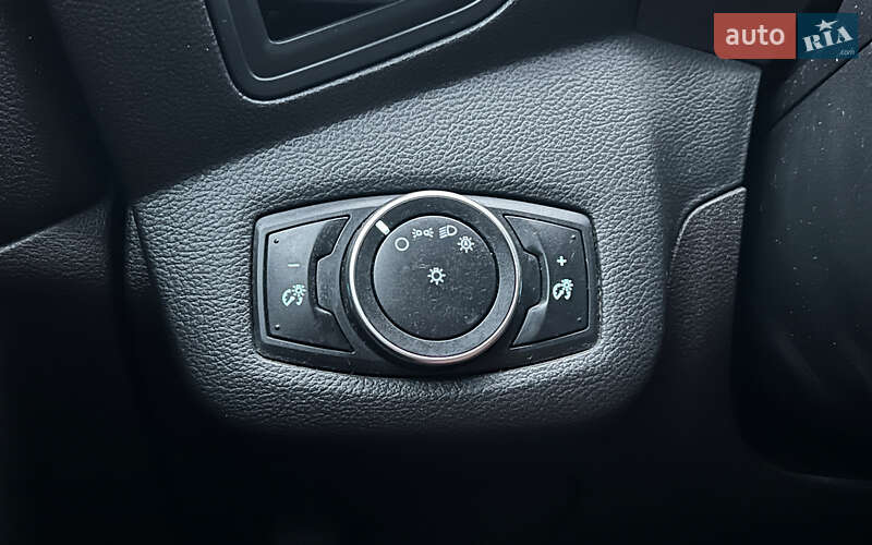 Позашляховик / Кросовер Ford Escape 2015 в Львові фото 17 Позашляховик / Кросовер Ford Escape 2015 в Львові