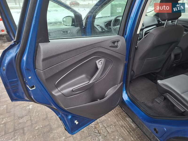Позашляховик / Кросовер Ford Escape 2017 в Харкові
