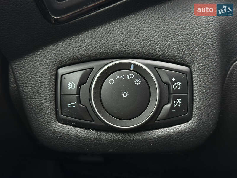 Позашляховик / Кросовер Ford Escape 2017 в Стрию фото 61 Позашляховик / Кросовер Ford Escape 2017 в Стрию