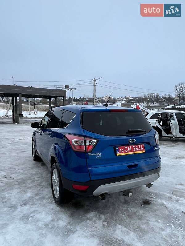 Позашляховик / Кросовер Ford Escape 2017 в Львові