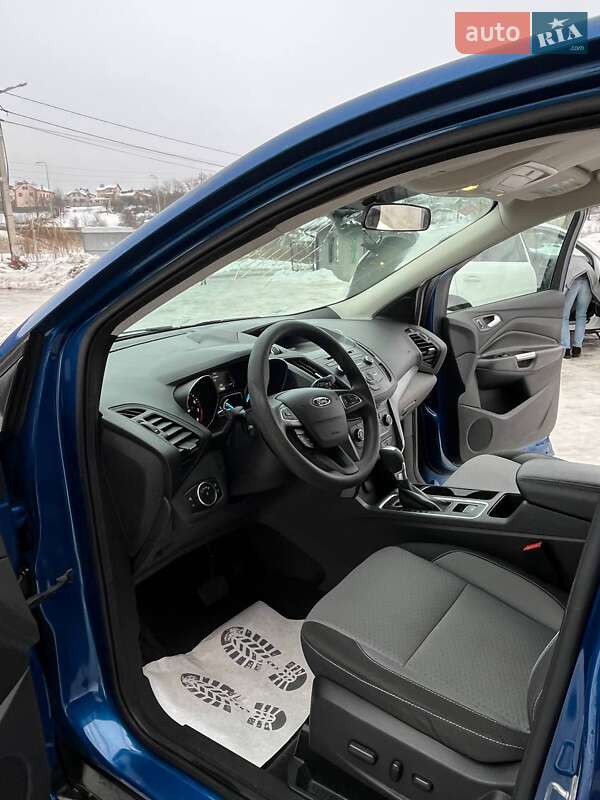 Позашляховик / Кросовер Ford Escape 2017 в Львові