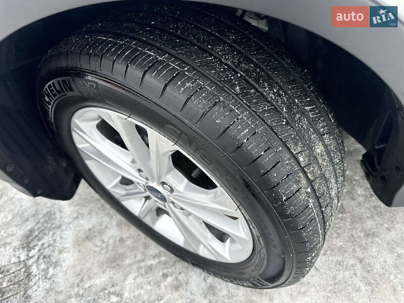 Позашляховик / Кросовер Ford Escape 2019 в Львові