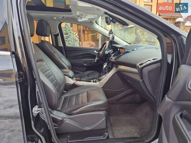 Внедорожник / Кроссовер Ford Escape 2012 в Стрые