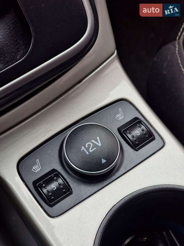 Внедорожник / Кроссовер Ford Escape 2012 в Стрые