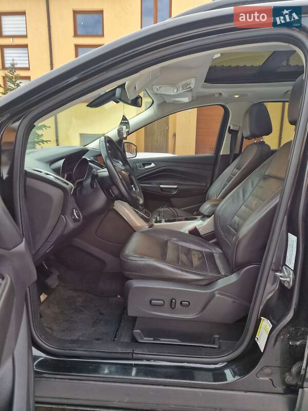 Внедорожник / Кроссовер Ford Escape 2012 в Стрые