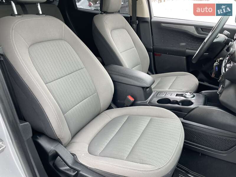 Внедорожник / Кроссовер Ford Escape 2020 в Бердичеве