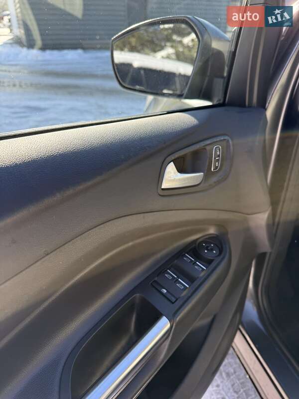 Позашляховик / Кросовер Ford Escape 2016 в Івано-Франківську