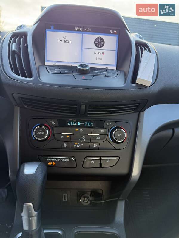 Позашляховик / Кросовер Ford Escape 2016 в Івано-Франківську