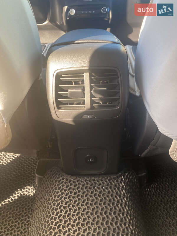 Внедорожник / Кроссовер Ford Escape 2024 в Чернигове