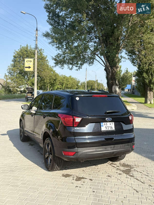 Позашляховик / Кросовер Ford Escape 2018 в Чемерівцях