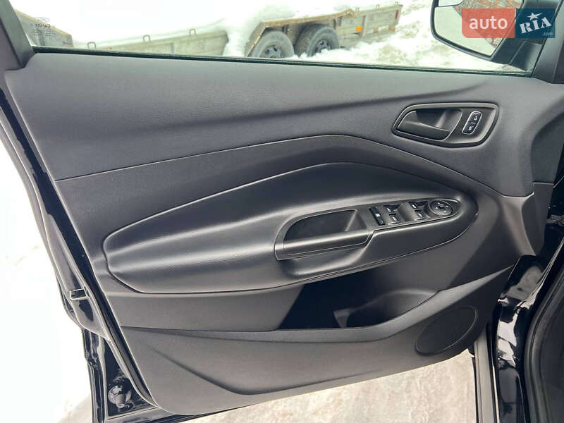 Внедорожник / Кроссовер Ford Escape 2017 в Тернополе фото 11 Внедорожник / Кроссовер Ford Escape 2017 в Тернополе