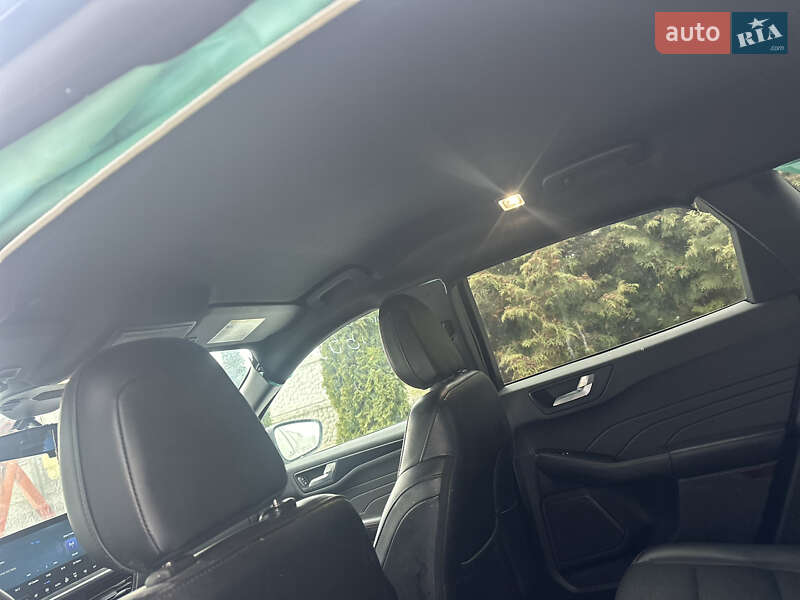 Позашляховик / Кросовер Ford Escape 2024 в Рівному