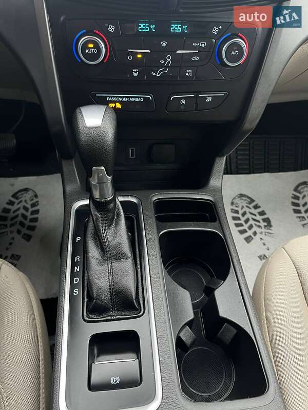 Позашляховик / Кросовер Ford Escape 2017 в Львові