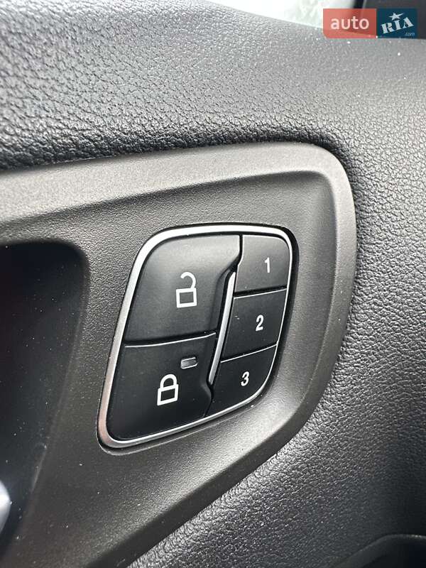 Внедорожник / Кроссовер Ford Escape 2016 в Белогородке